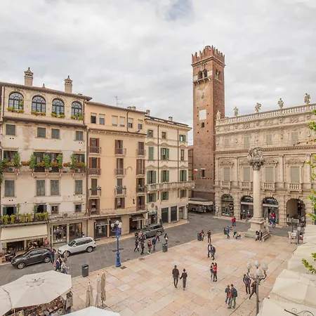בית הארחה Corte Realdi Piazza Erbe